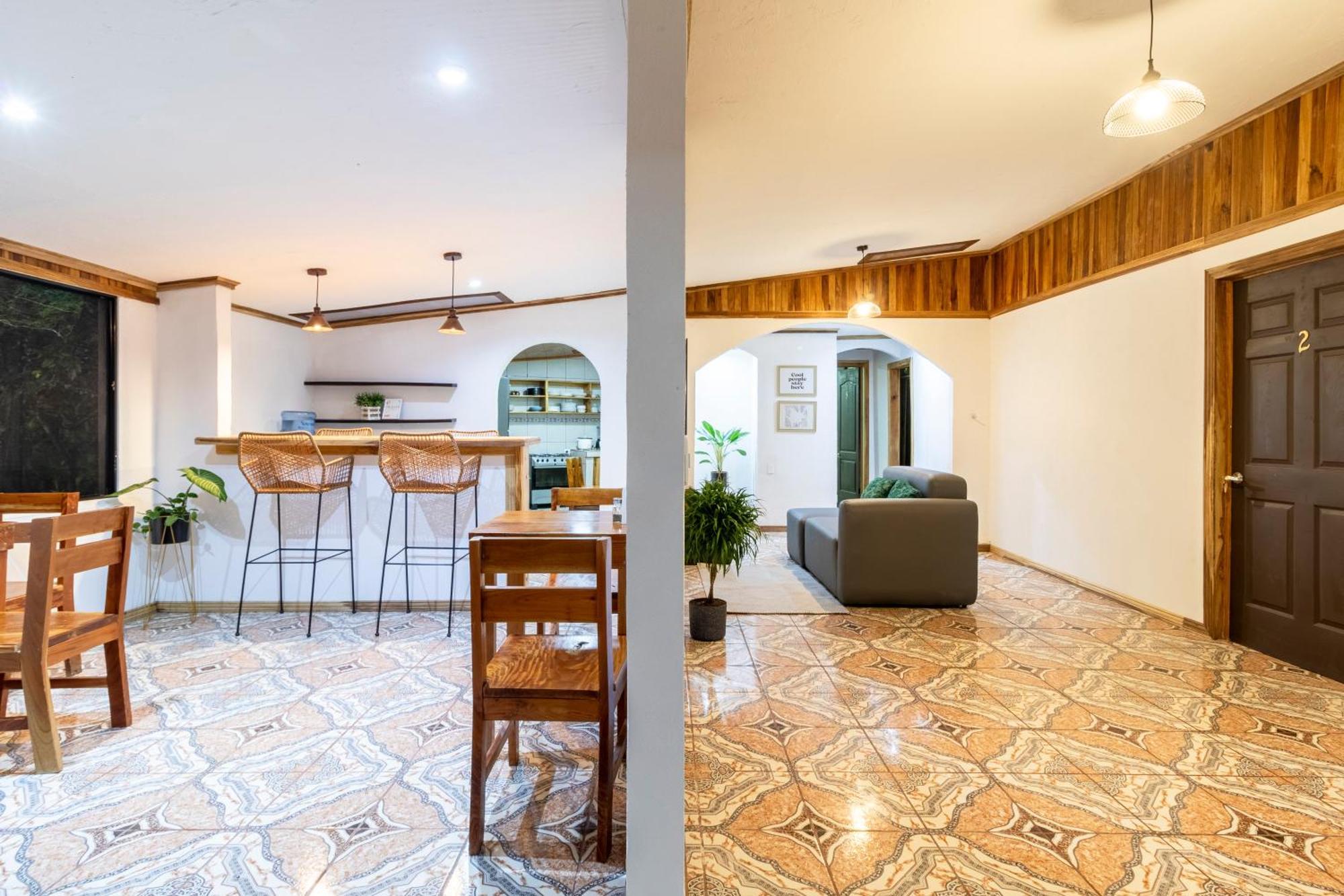 Montefresco Boutique Hostel モンテベルデ エクステリア 写真