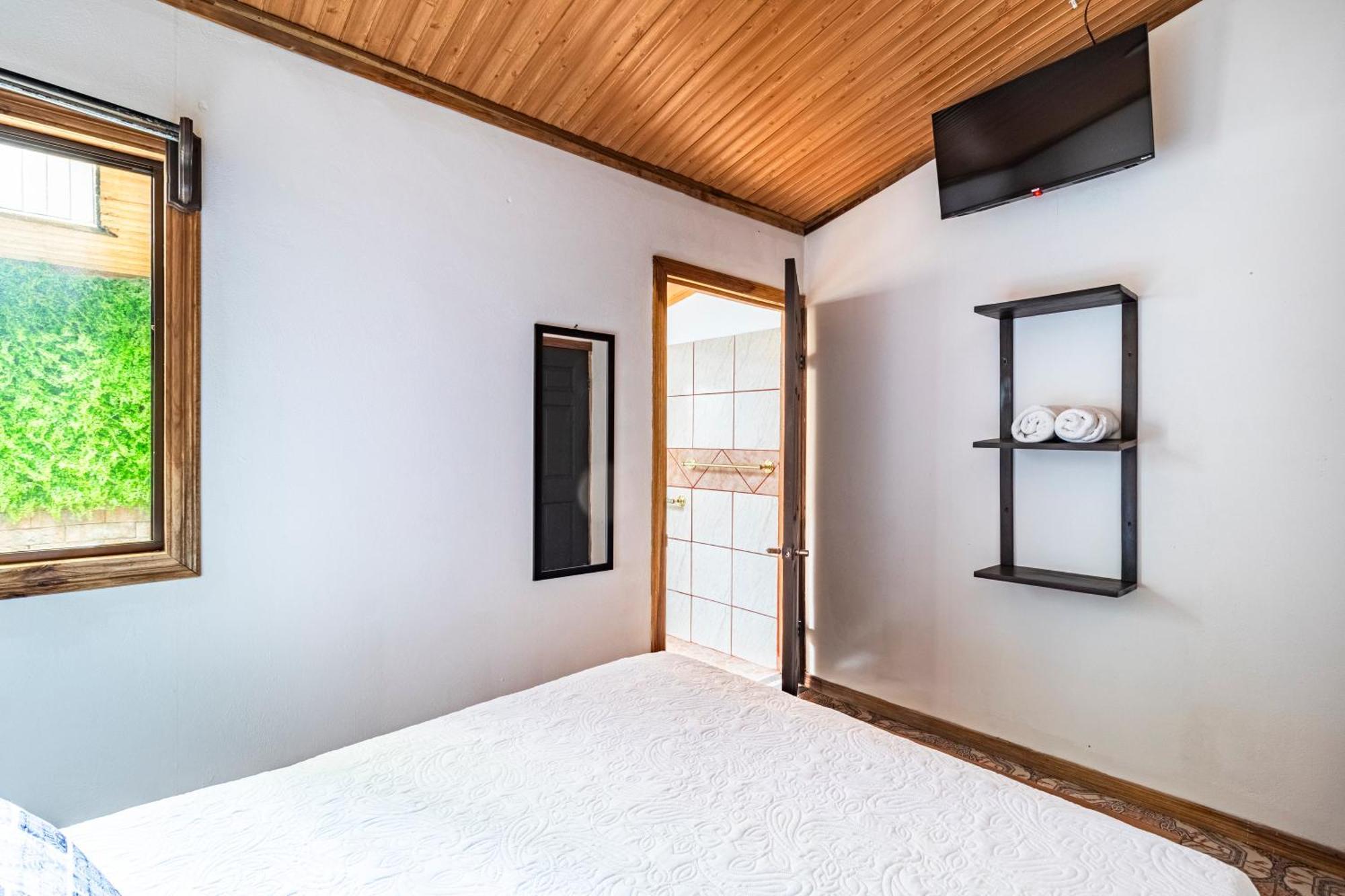 Montefresco Boutique Hostel モンテベルデ エクステリア 写真