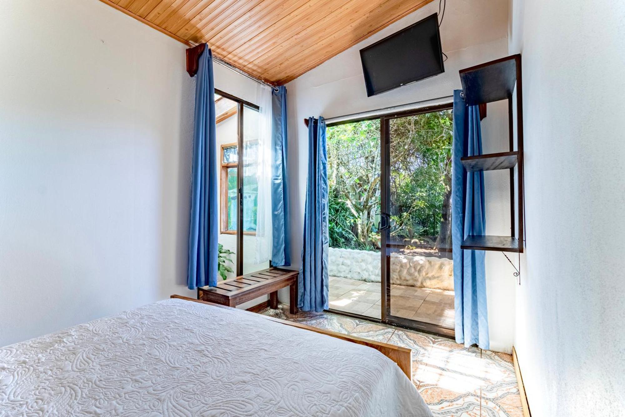 Montefresco Boutique Hostel モンテベルデ エクステリア 写真