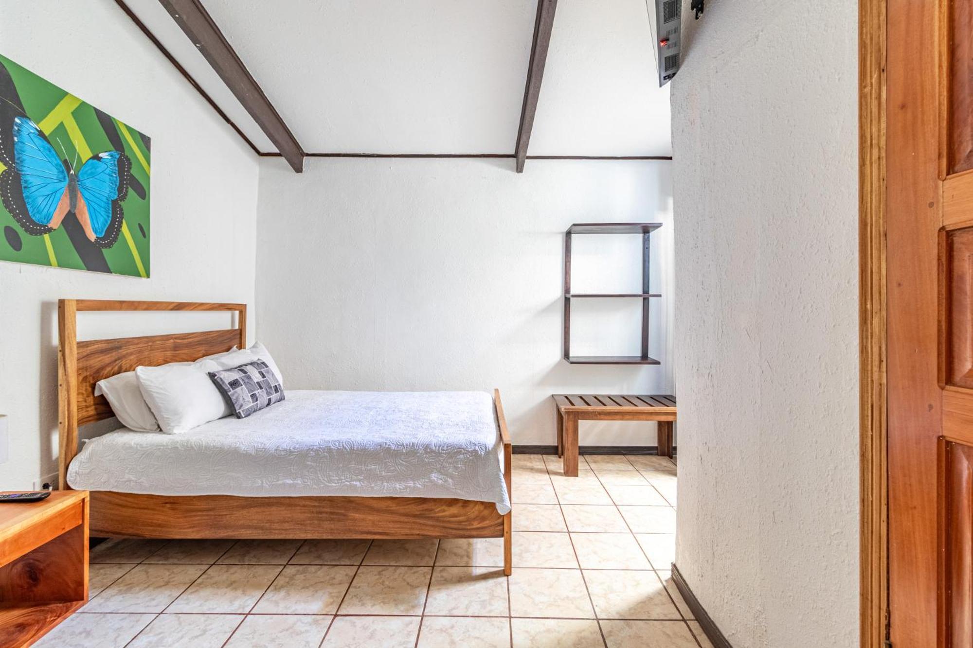 Montefresco Boutique Hostel モンテベルデ エクステリア 写真
